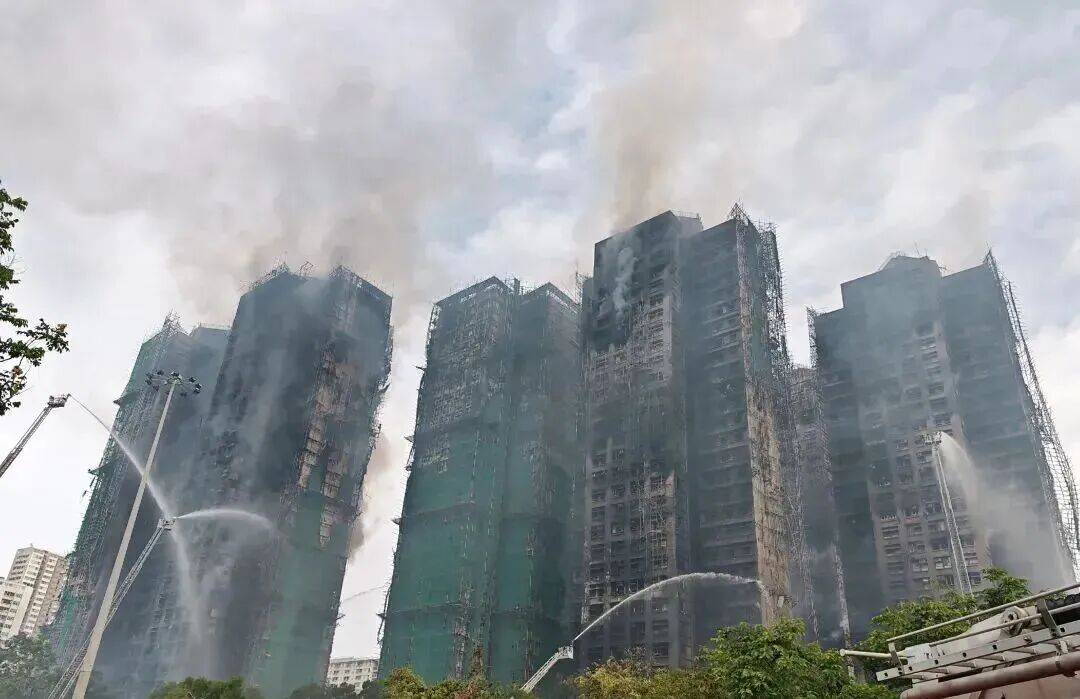 明火逐渐被扑灭<strong></p>
<p>在美国理财</strong>！谢霆锋、佘诗曼、陈伟霆等明星为香港受灾民众祈福