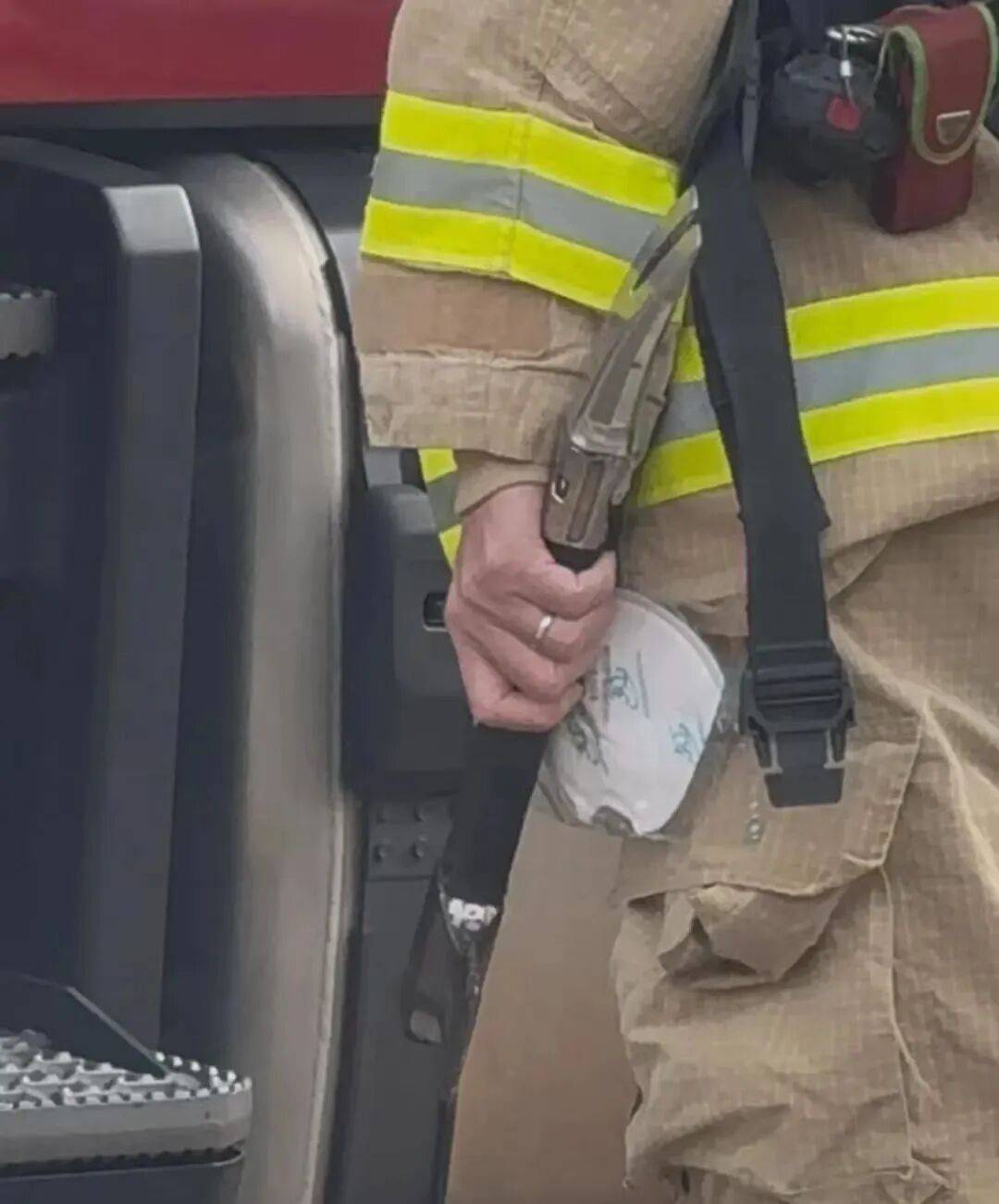 已致94人遇难<strong></p>
<p>理财金账户卡</strong>，李家超：望内地协助！廉政公署：或涉贪污！这一幕令人破防