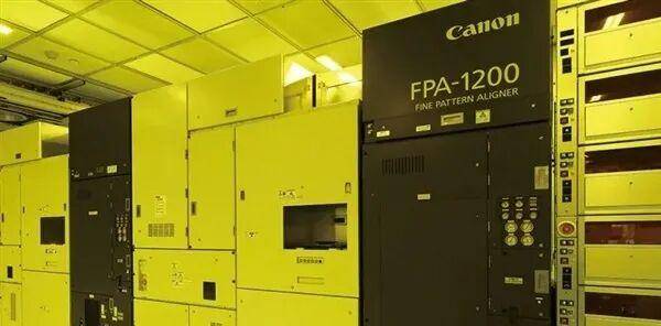 1.4nm制程<strong></p>
<p>投资理财介绍</strong>！纳米压印技术突破