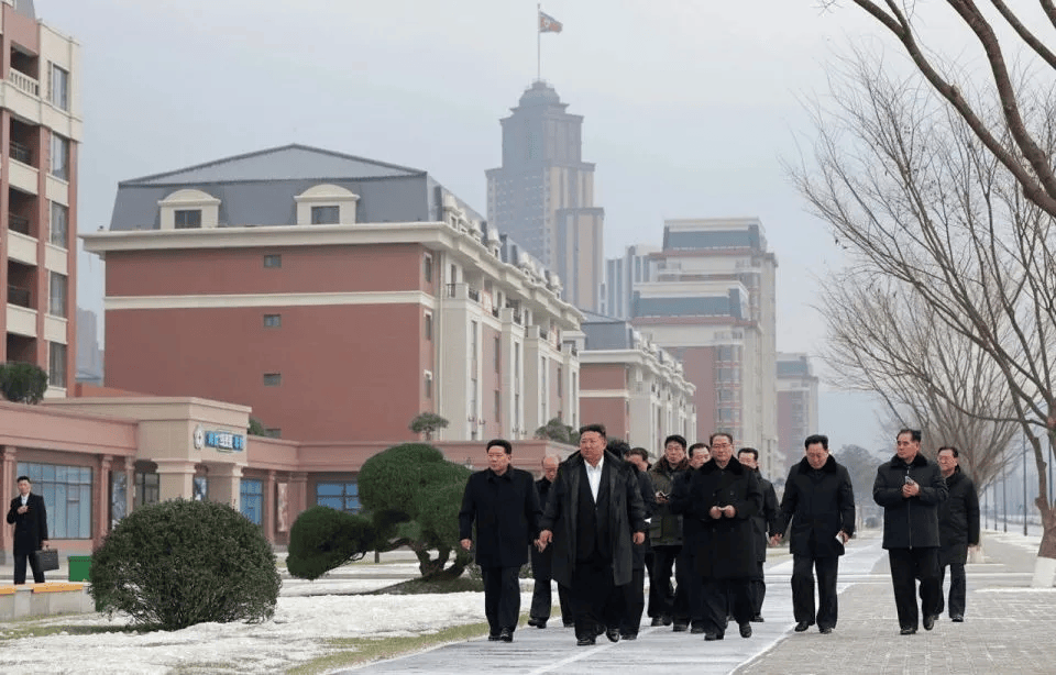 朝鲜“万套住宅”震撼亮相<strong></p>
<p>20%的理财</strong>，金正恩莅临现场指导感叹：潮流之作