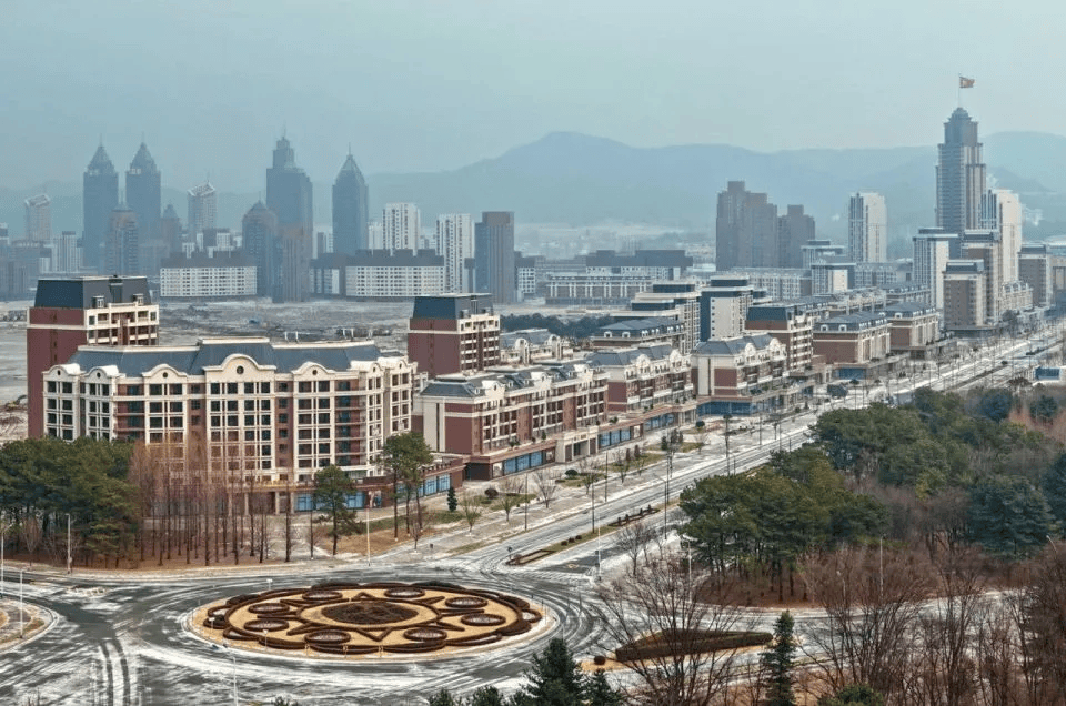 朝鲜“万套住宅”震撼亮相<strong></p>
<p>20%的理财</strong>，金正恩莅临现场指导感叹：潮流之作