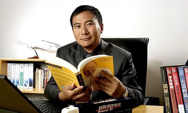 一代快运巨头退市<strong></p>
<p>摇旺理财</strong>,彻底卖身京东:传奇落幕背后,物流行业又要变天了